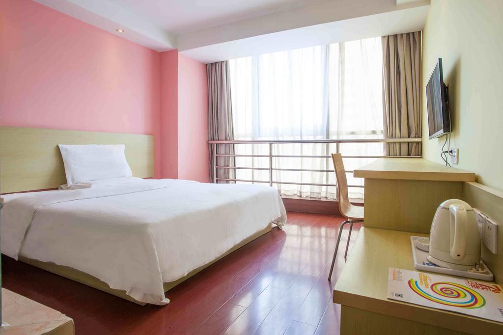 7Days Inn Nanchang North Railway Station Square Номер фото