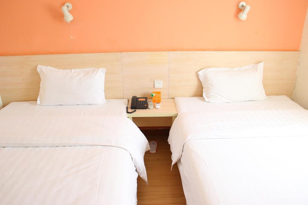7Days Inn Nanchang North Railway Station Square Экстерьер фото